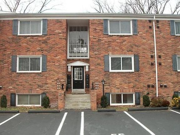 2nd image of 31831 Grand River Ave Unit 10