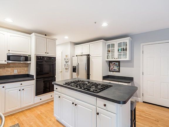 5th image of 88 Weyland Cir