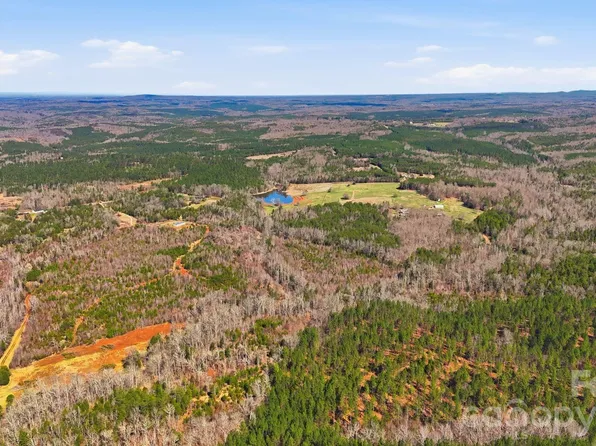 13562 Smithford Rd, Hickory Grove, SC 29717