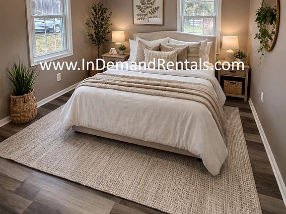 2nd image of 325 Malaga Park Dr