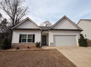 582 Griffin St, Grantville, GA 30220