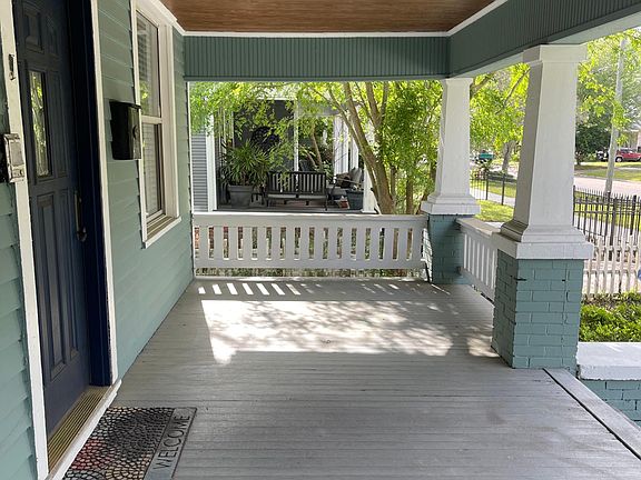 3rd image of 2114 Myra St