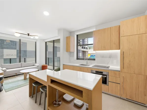 11 NE 6th St #709, Miami, FL 33132