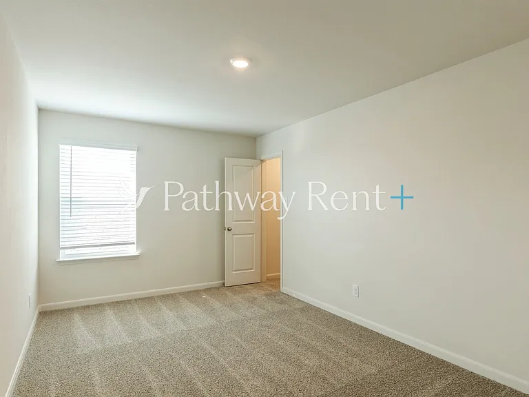 932 Crimson Wolf Rd — Photo 15