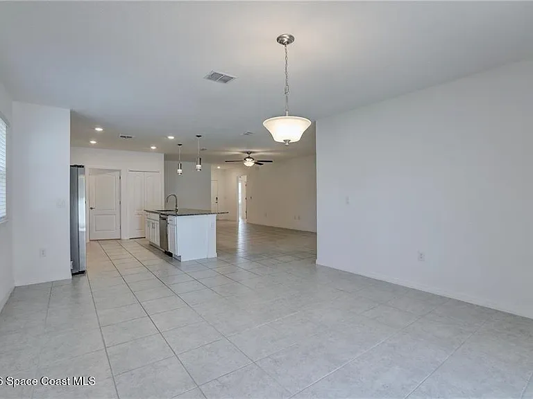 406 Easy St — Photo 15