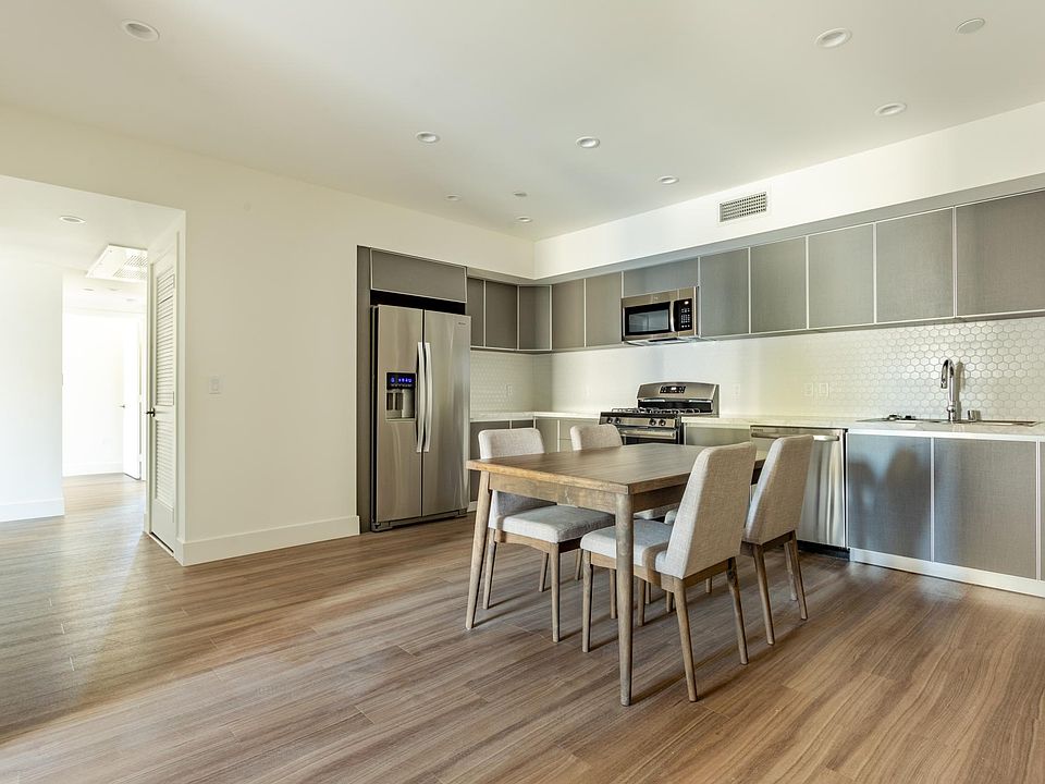 1st image of 1450 S Barrington Ave #Penthouse 5-1