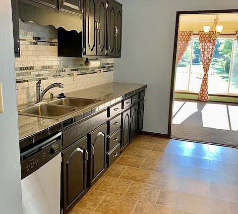 5th image of 3756 Charring Cross Dr