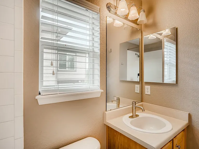 10594 Jewelberry Trl — Photo 7
