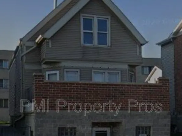 2016 W Clybourn St, Milwaukee, WI 53233