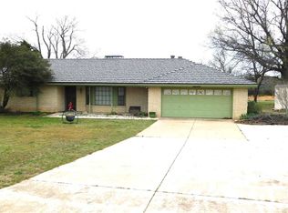 16 S Misty Isle Rd, Ponca City, OK 74604