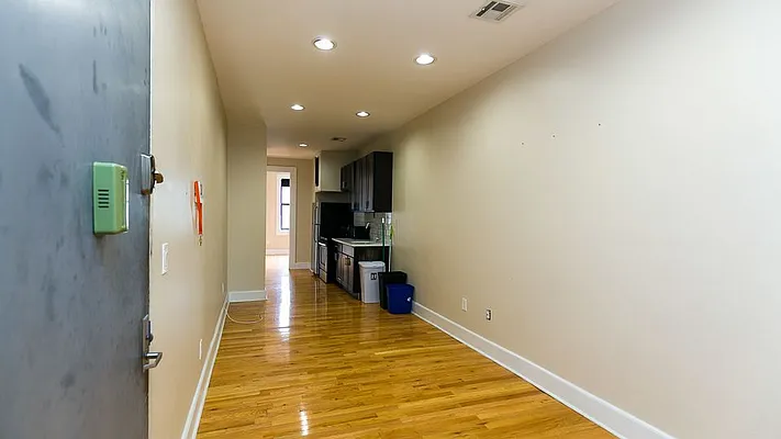Rented by Nooklyn NYC LLC | media 21