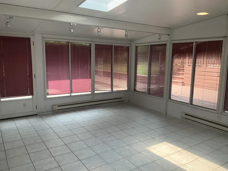 3732 Maplecrest Ave — Photo 34