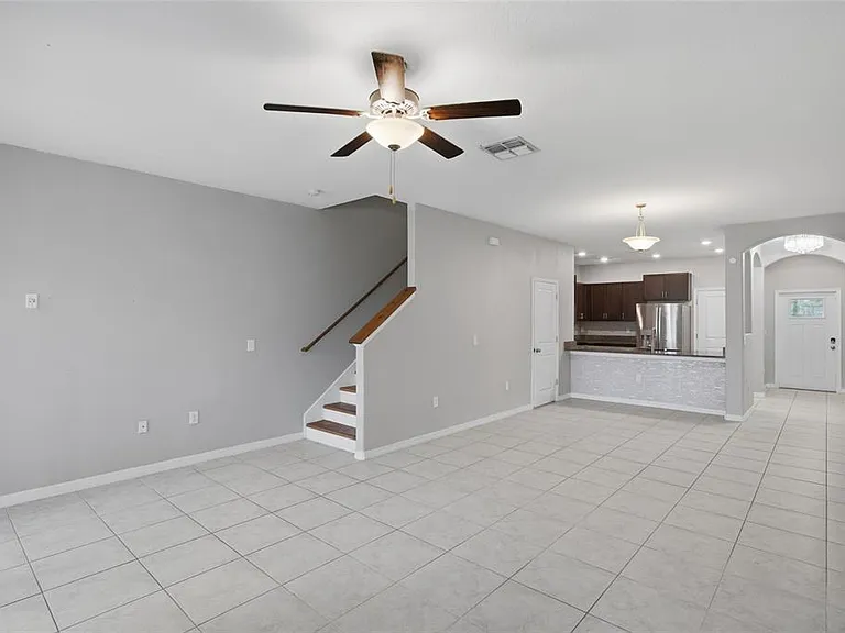 724 Royal Empress Dr — Photo 8