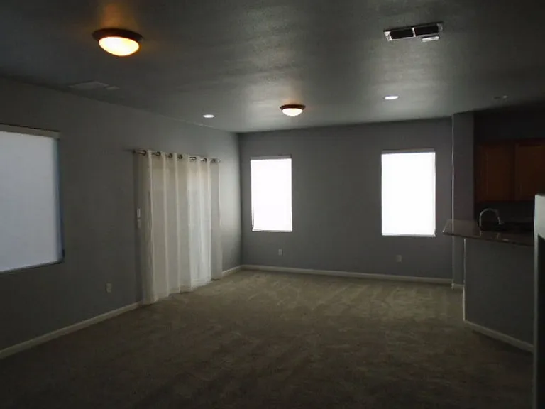 3420 Kensington Ct — Photo 12