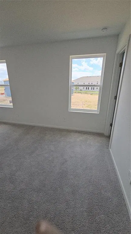 3 bed, 2.5 bath, 1378 sqft, $1,975 — Photo 3