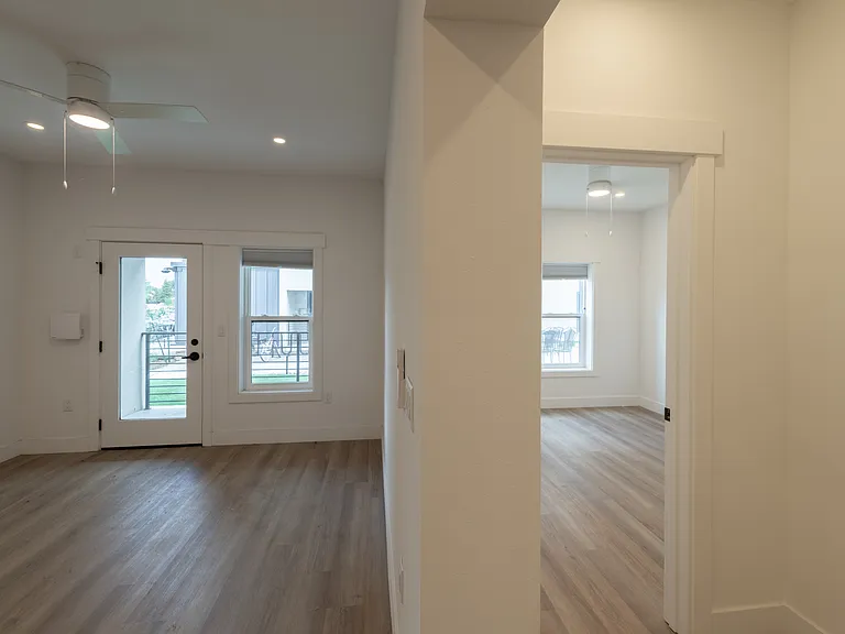The Midland Apartments — Photo 7