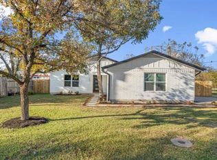 104 E Pecan St, Hutto, TX 78634