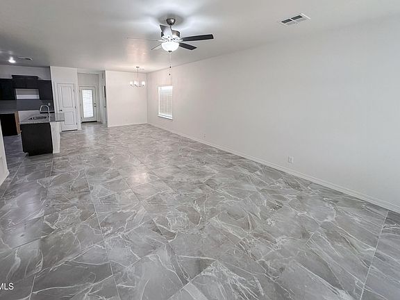 3rd image of 905 Larkhall Pl