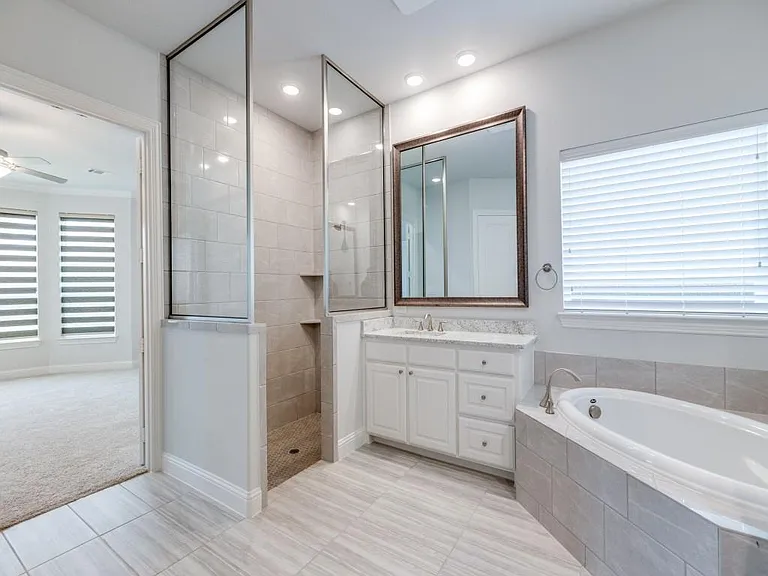 2101 Hebert Ct — Photo 9