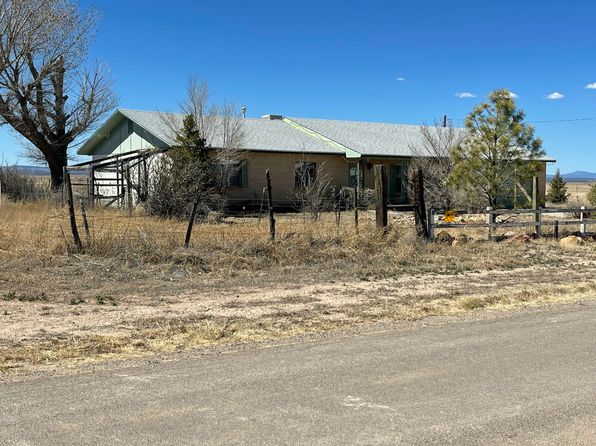 715 N Walker St, Estancia, NM 87016