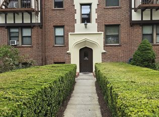 11 Greenridge Ave #C4, White Plains, NY 10605