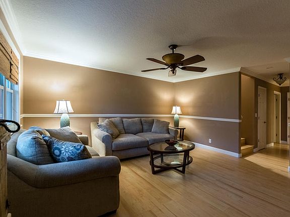 2nd image of 628 Desoto Ln