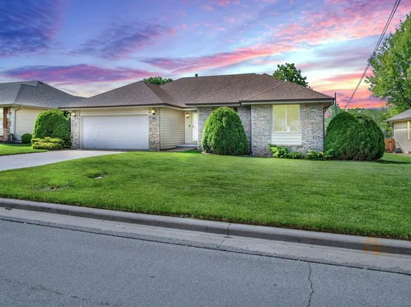 1412 W Deerfield Street, Springfield, MO 65807
