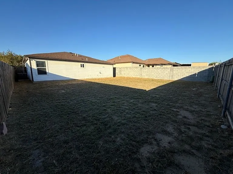 2521 La Parra Ln — Photo 17