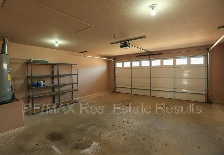 6303 S 37th St — Photo 30
