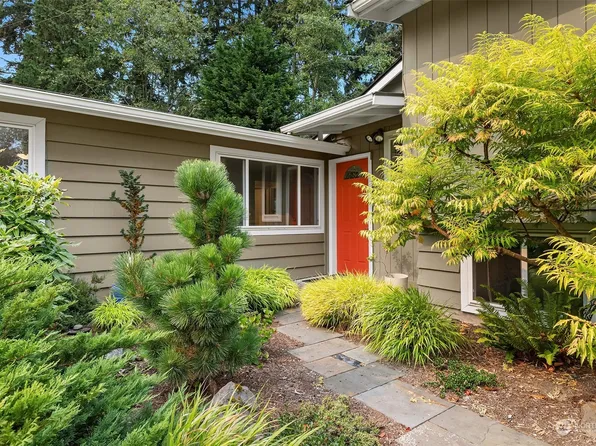 17841 24th Place NE, Shoreline, WA 98155