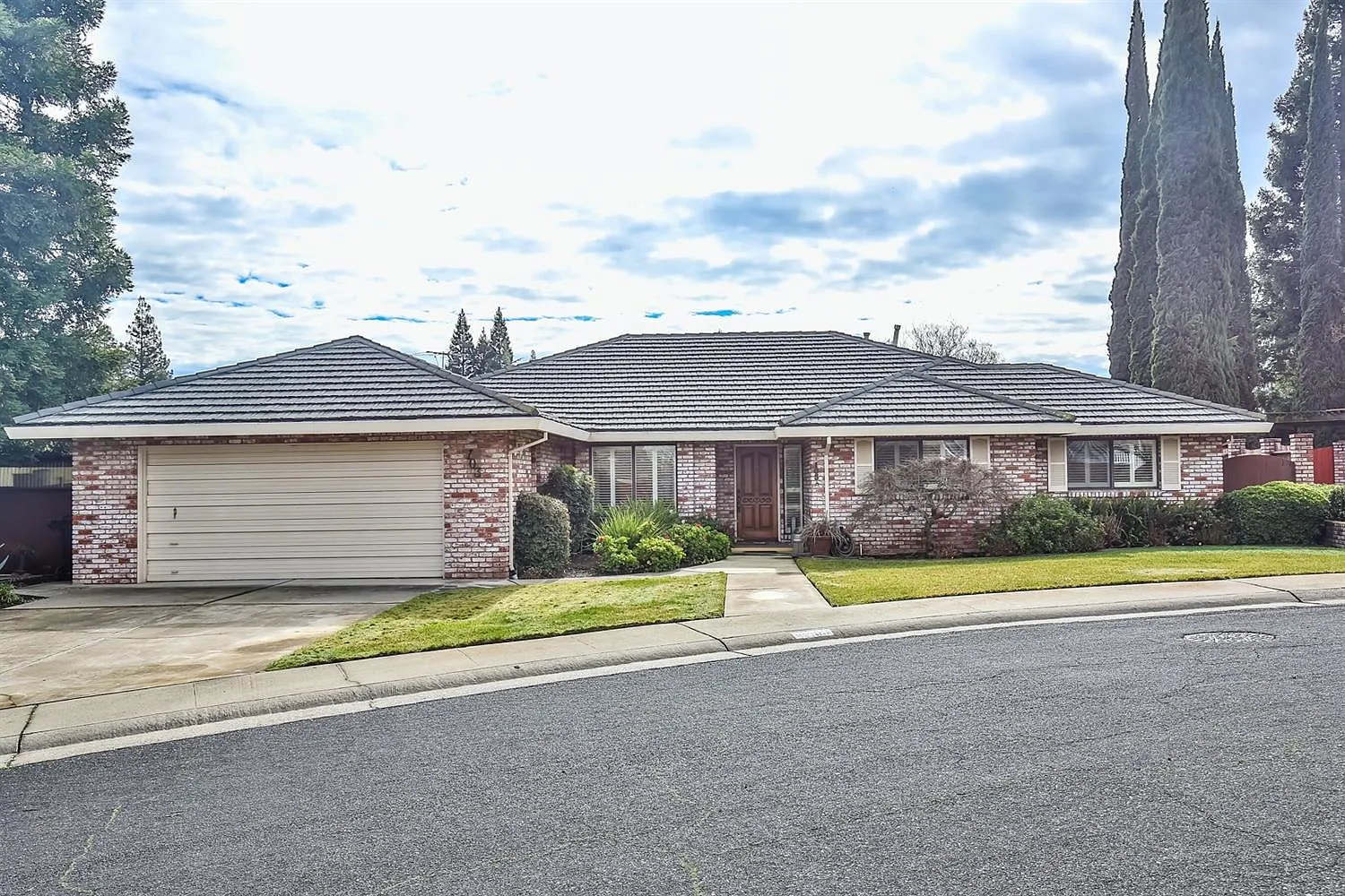 103 Pebble Beach Ct photo 1
