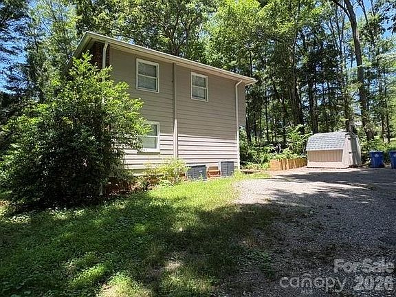 3rd image of 31 Spring Forest Cir