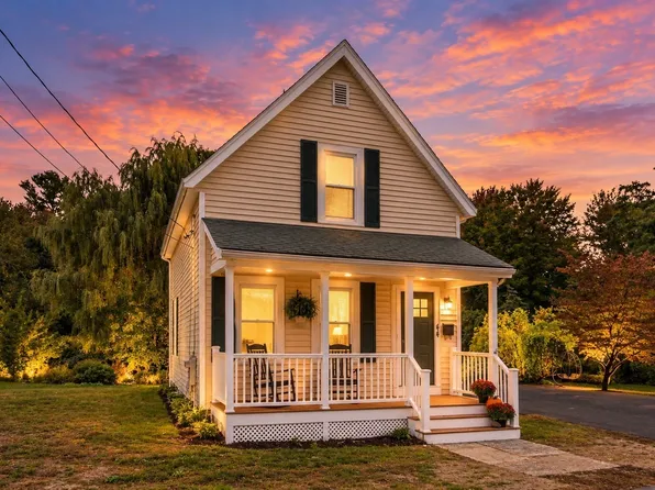 44 Clark St, Wilmington, MA 01887
