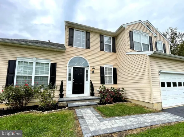 70 Chippenham Ln, Dover, DE 19904