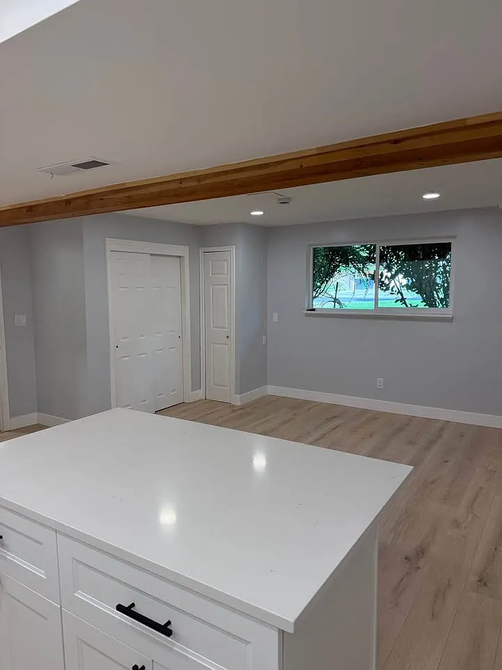 2 bed, 1200 sqft, $1,650 — Photo 2