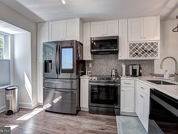 3rd image of 4147 Weeping Willow Ct #145D