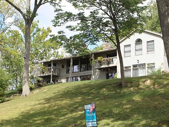 3rd image of 1383 Skyview Cir