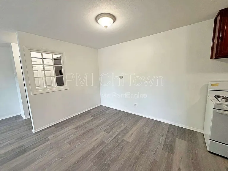 841 Blossom Ln #203 — Photo 6