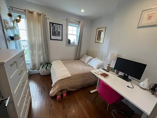 Rented by Delmark Realty LLC | media 23