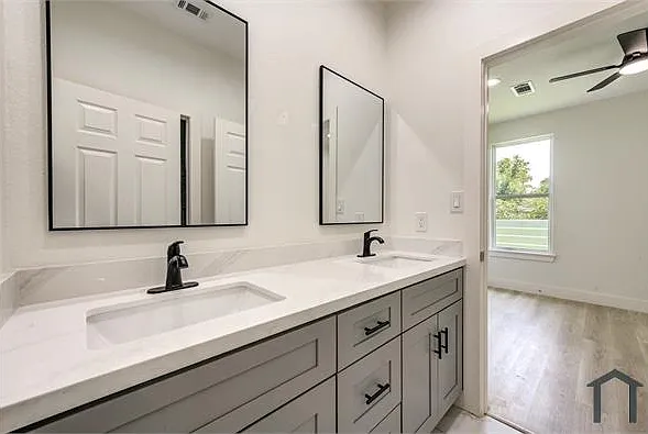 508 Georgia Ave — Photo 17