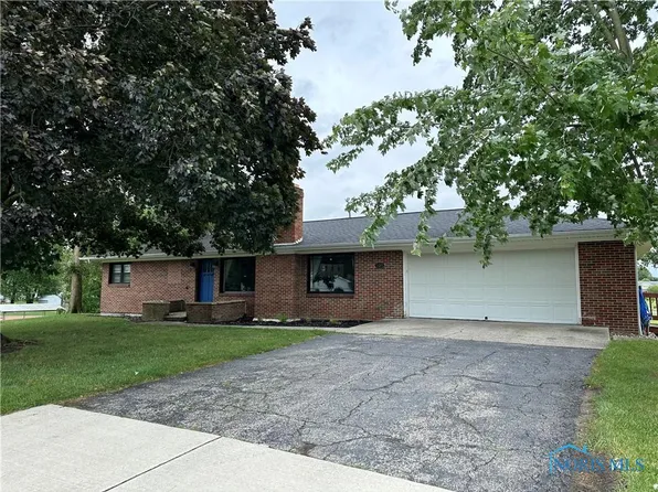 301 W North Ave, Pioneer, OH 43554