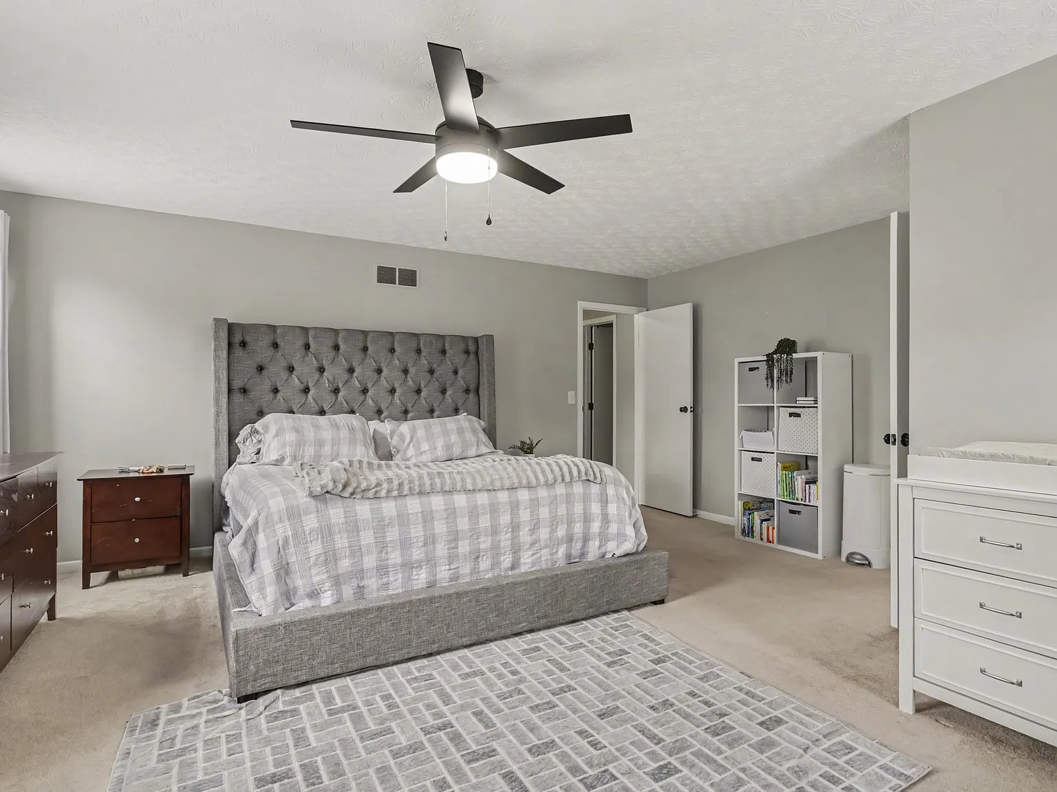 3 bed, 2.5 bath, 1528 sqft, $2,500 — Photo 4