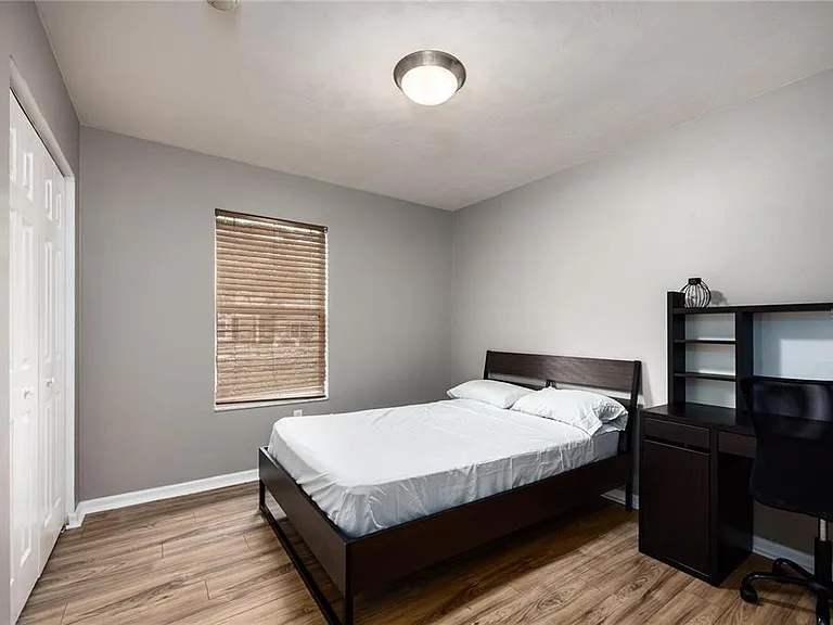 1608 NE 45th Pl — Photo 22