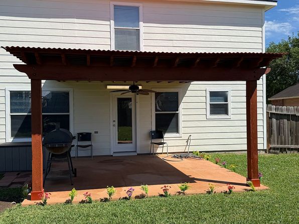 1902 Serenata Ln