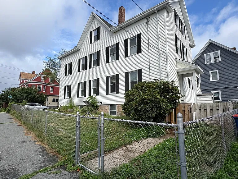 376 Summer St #2 — Photo 3