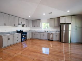 270 E Penn St, Pasadena, CA 91104