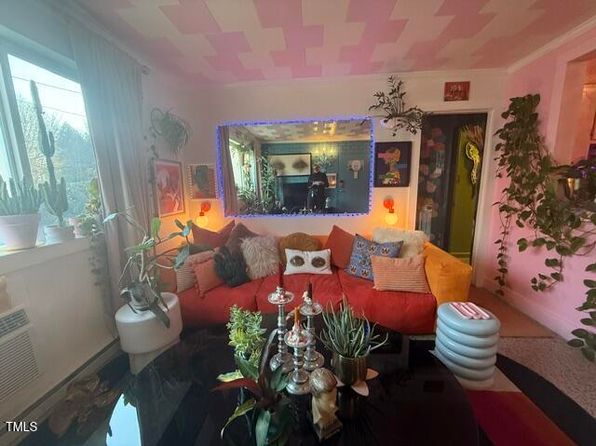 124 Fidelity St APT 27, Carrboro, NC 27510
