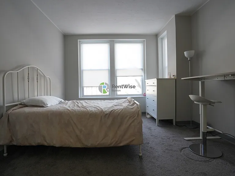 1118 Commonwealth Ave #5 — Photo 3