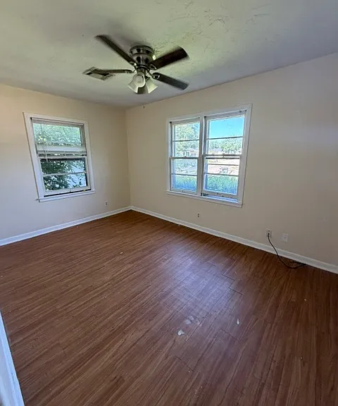 2809 NW 25th St — Photo 3