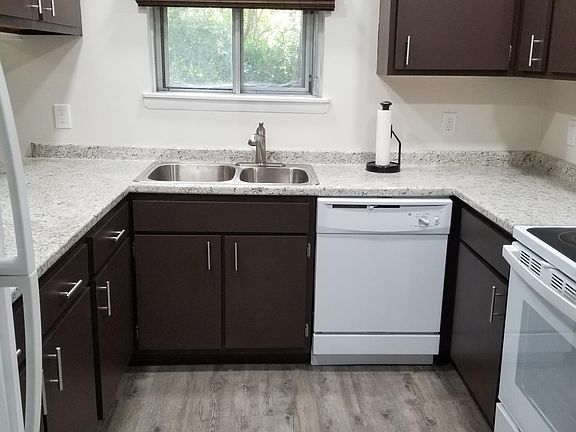 3rd image of 263 S Villas Ct